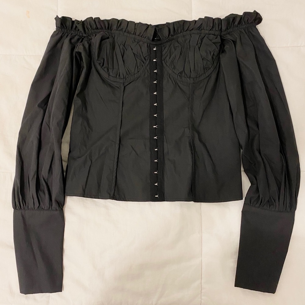 PRETTYLITTLETHING Hook and Eye Top
